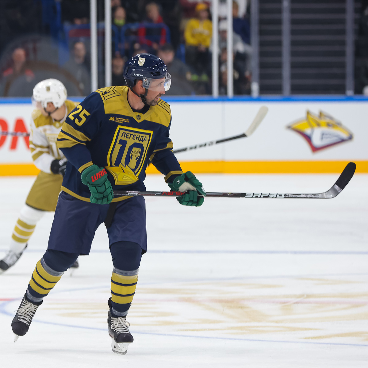 Игровой свитер Даниса Зарипова с Легендарного матча Сергея Мозякина